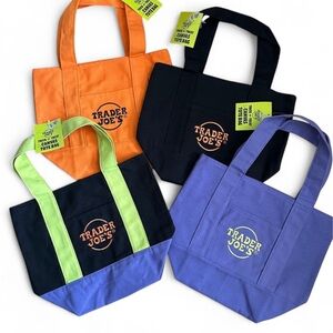 Trader Joe's Reusable Tote Bags Set of four (4)